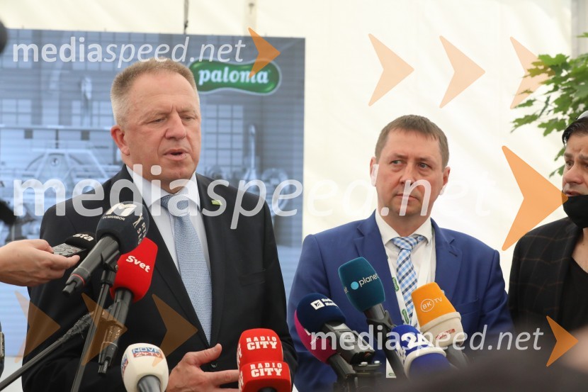  Zdravko Počivalšek, minister za gospodarski razvoj in tehnologijo;  ... Zagon nove linije, Paloma