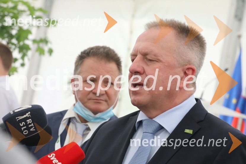  ... ;  Zdravko Počivalšek, minister za gospodarski razvoj in tehnologijoZagon nove linije, Paloma