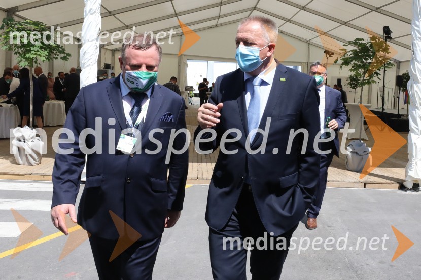  ... ;  Zdravko Počivalšek, minister za gospodarski razvoj in tehnologijoZagon nove linije, Paloma