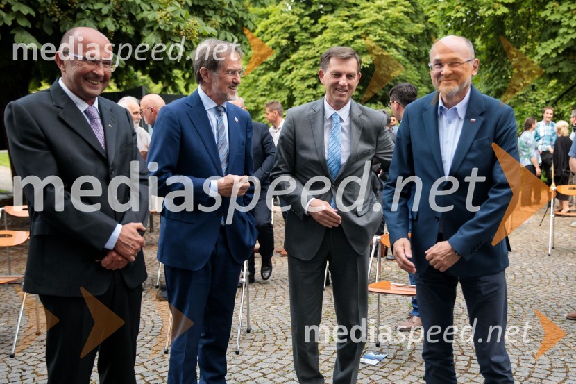 Republika Slovenija 30 let