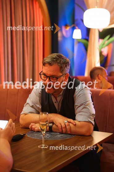  Jurij  Zrnec, igralecJa, chef!, predpremiera nove slovenske serije