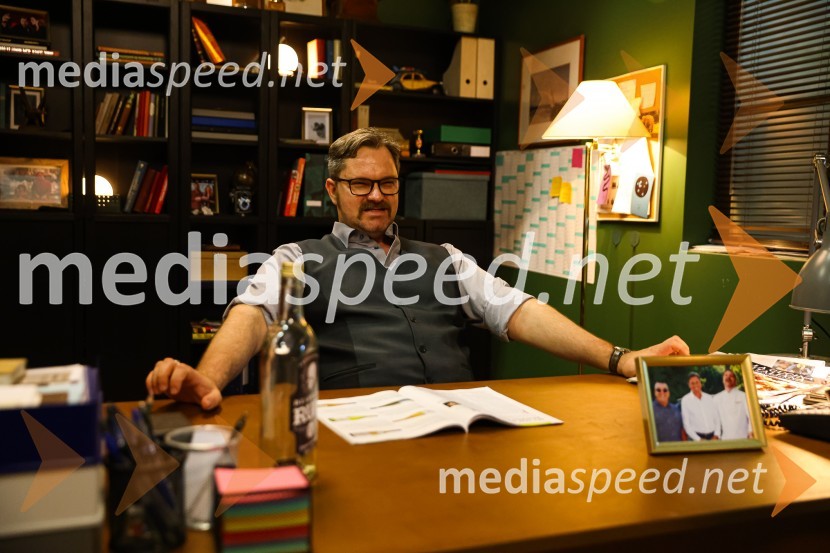  Jurij  Zrnec, igralecJa, chef!, predpremiera nove slovenske serije