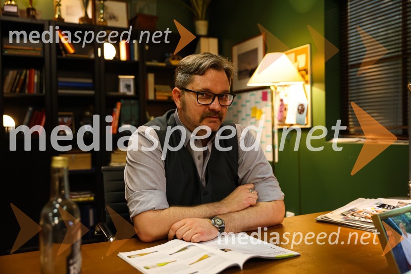  Jurij  Zrnec, igralecJa, chef!, predpremiera nove slovenske serije