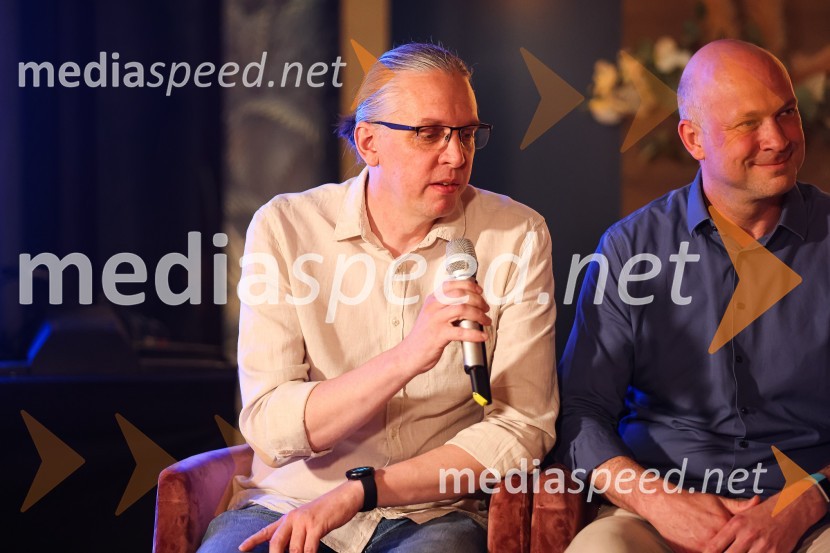  Marko  Naberšnik, režiser in scenarist;  Igor Gajič, montažer in scenaristJa, chef!, predpremiera nove slovenske serije