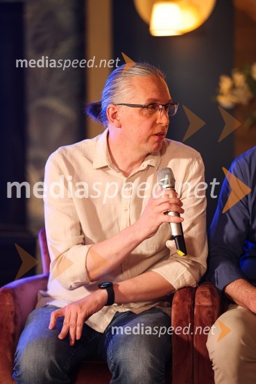  Marko  Naberšnik, režiser in scenaristJa, chef!, predpremiera nove slovenske serije