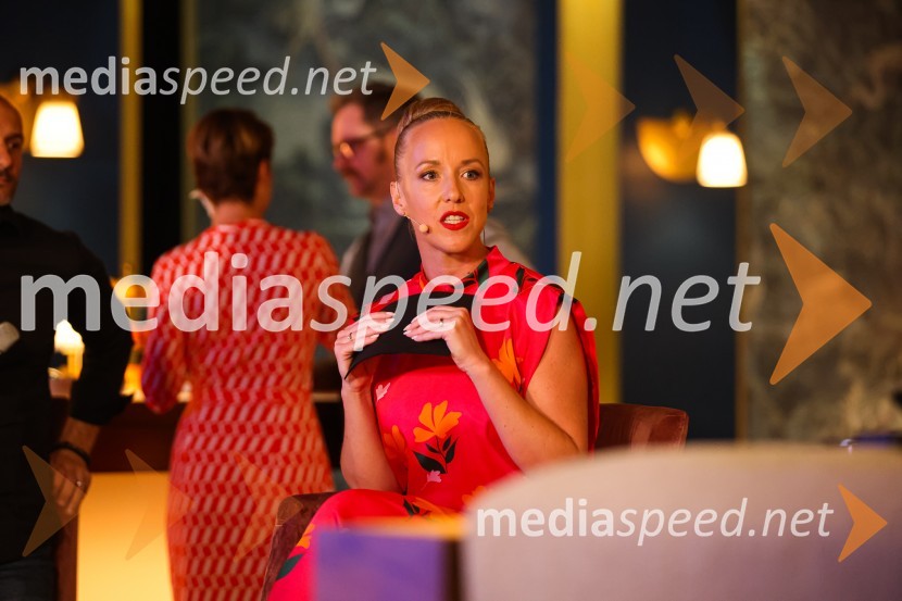  Ota Širca Roš, voditeljicaJa, chef!, predpremiera nove slovenske serije