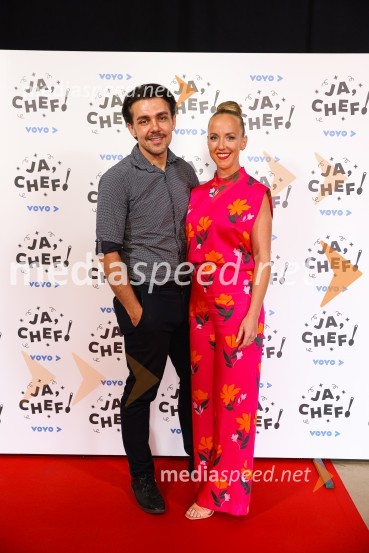  Aleš Vovk - Raay, glasbenik, duo Maraaya;  Ota Širca Roš, voditeljicaJa, chef!, predpremiera nove slovenske serije