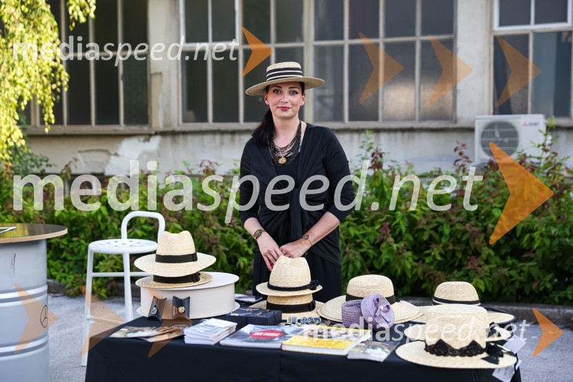 Slamnik, premiera komedije