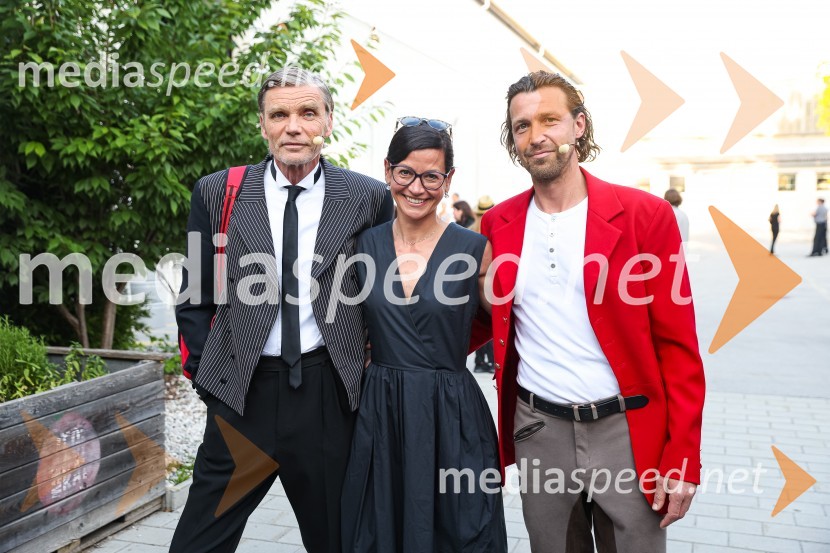  Boris  Kerč, igralec;  ... ;  Tomo Tomšič, igralecSlamnik, premiera komedije