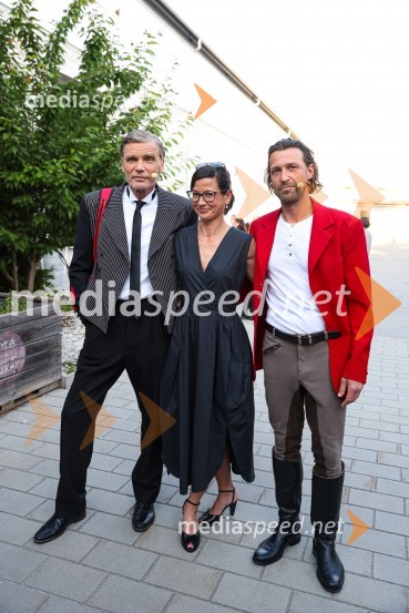  Boris  Kerč, igralec;  ... ;  Tomo Tomšič, igralecSlamnik, premiera komedije