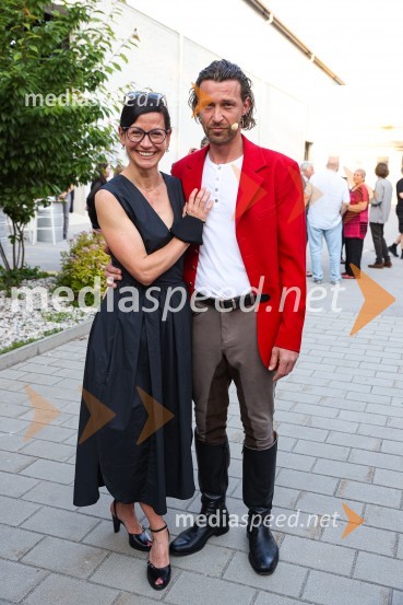 Slamnik, premiera komedije