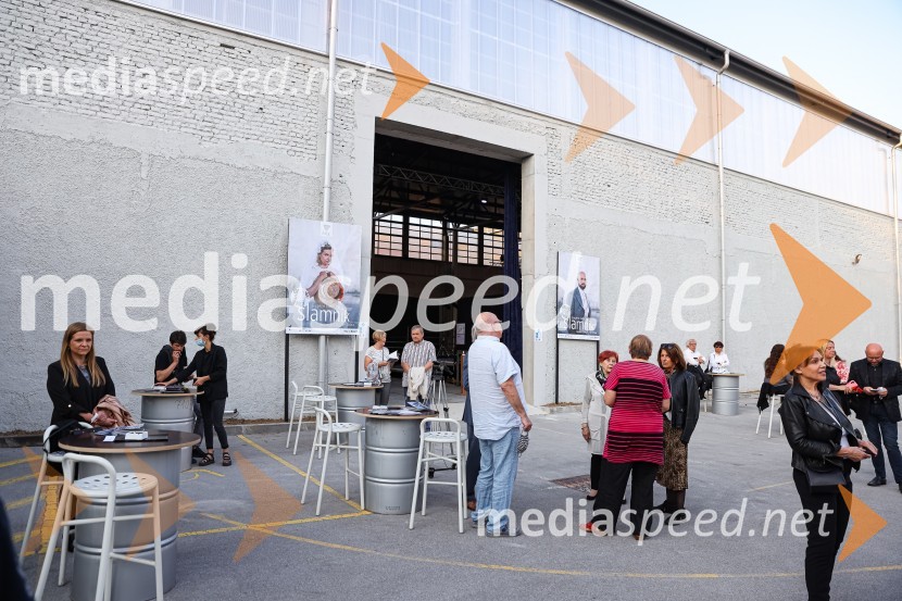 Slamnik, premiera komedije