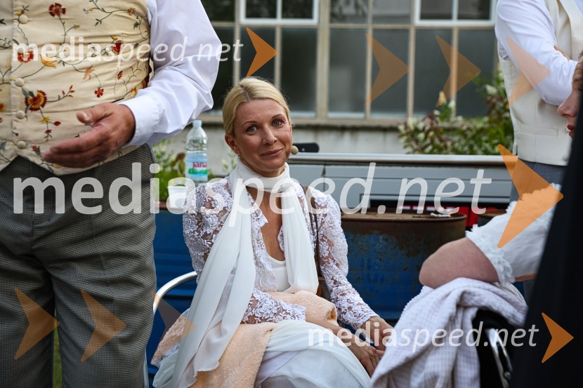  Tjaša  Železnik, igralkaSlamnik, premiera komedije