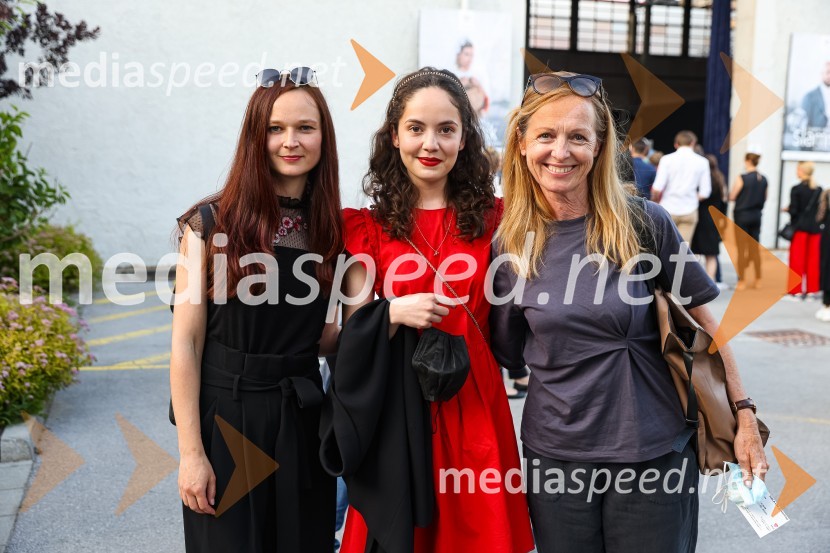 Slamnik, premiera komedije