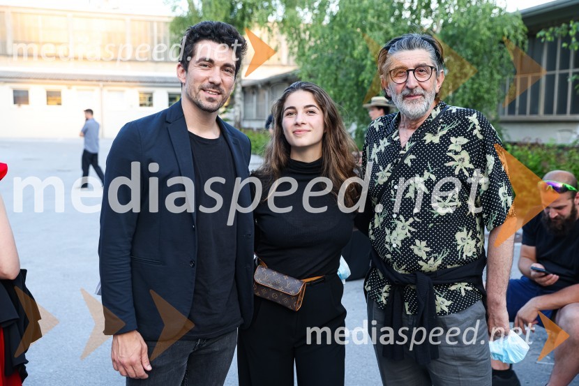 Slamnik, premiera komedije