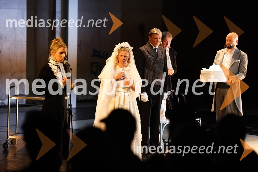 Slamnik, premiera komedije