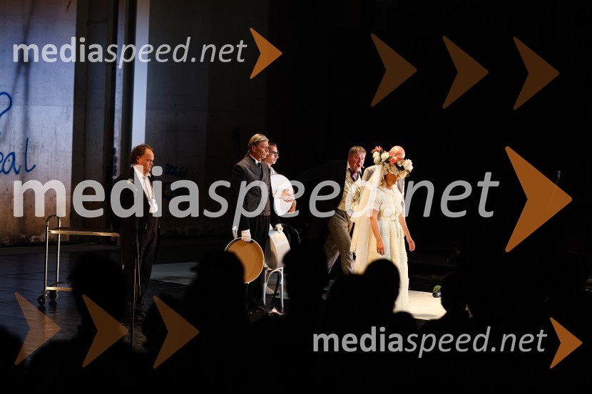 Slamnik, premiera komedije