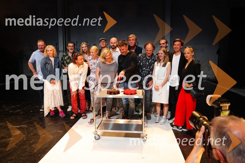 Slamnik, premiera komedije