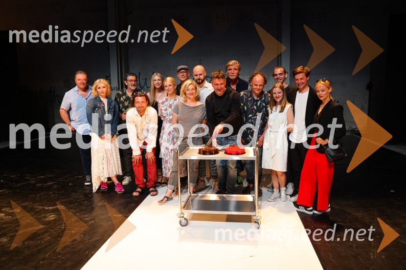 Slamnik, premiera komedije