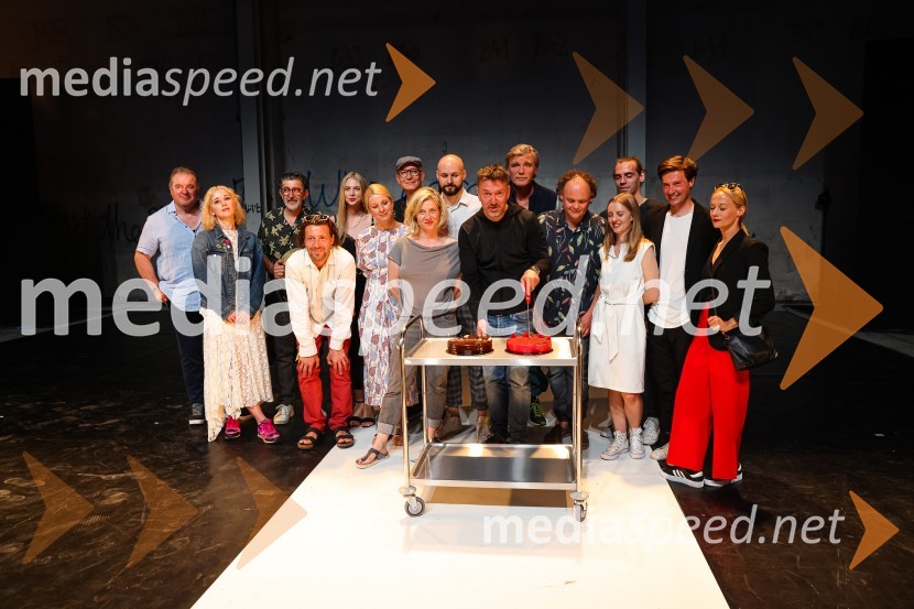 Slamnik, premiera komedije