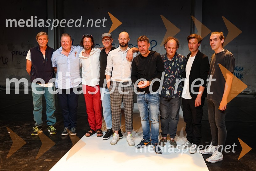  Boris  Kerč, igralec;  Jožef Ropoša, igralec;  Tomo Tomšič, igralec;  Uroš Smolej, igralec;  Jaka Lah, igralec;  Diego de Brea, režiser;  Gašper Jarni, igralec;  Klemen Kovačič, AGRFT ;  Matic Lukšič, igralecSlamnik, premiera komedije