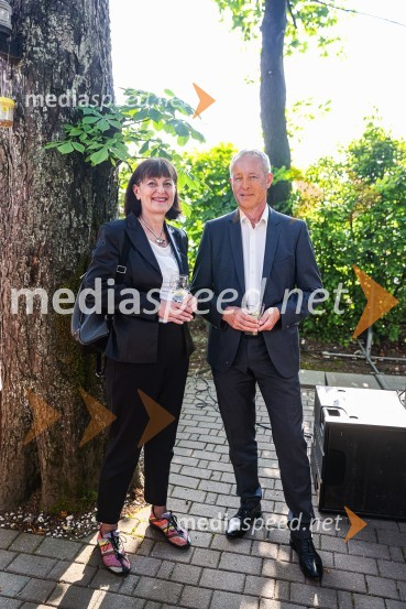 Andrej Rozman Roza in Alenka Sottler prejemnika Levstikove nagrade 2021, podelitev