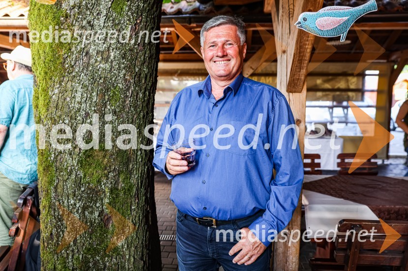 Andrej Rozman Roza in Alenka Sottler prejemnika Levstikove nagrade 2021, podelitev