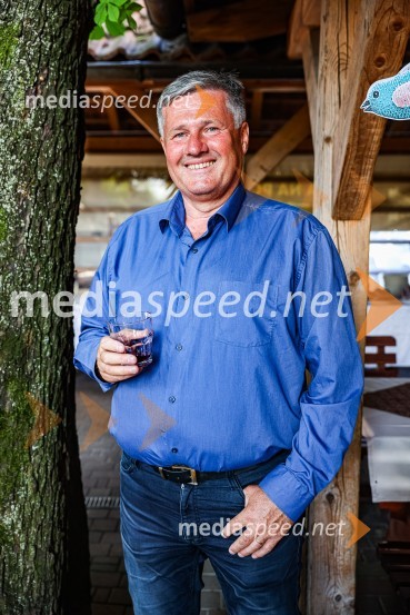 Andrej Rozman Roza in Alenka Sottler prejemnika Levstikove nagrade 2021, podelitev