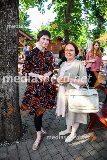 Andrej Rozman Roza in Alenka Sottler prejemnika Levstikove nagrade 2021, podelitev