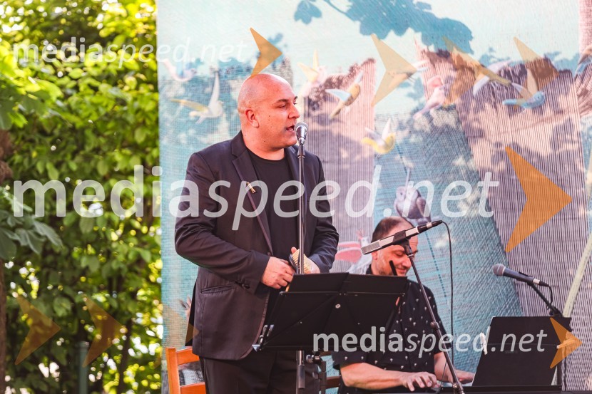 Andrej Rozman Roza in Alenka Sottler prejemnika Levstikove nagrade 2021, podelitev