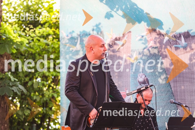 Andrej Rozman Roza in Alenka Sottler prejemnika Levstikove nagrade 2021, podelitev