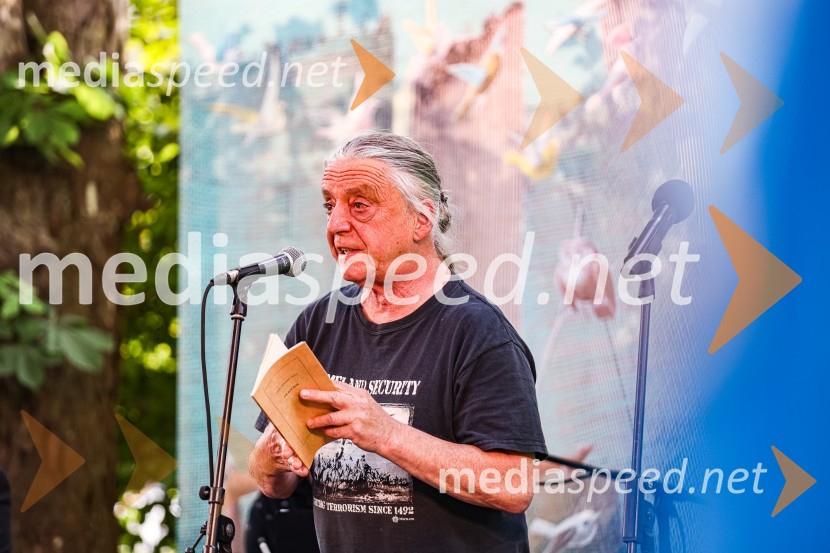 Andrej Rozman Roza in Alenka Sottler prejemnika Levstikove nagrade 2021, podelitev