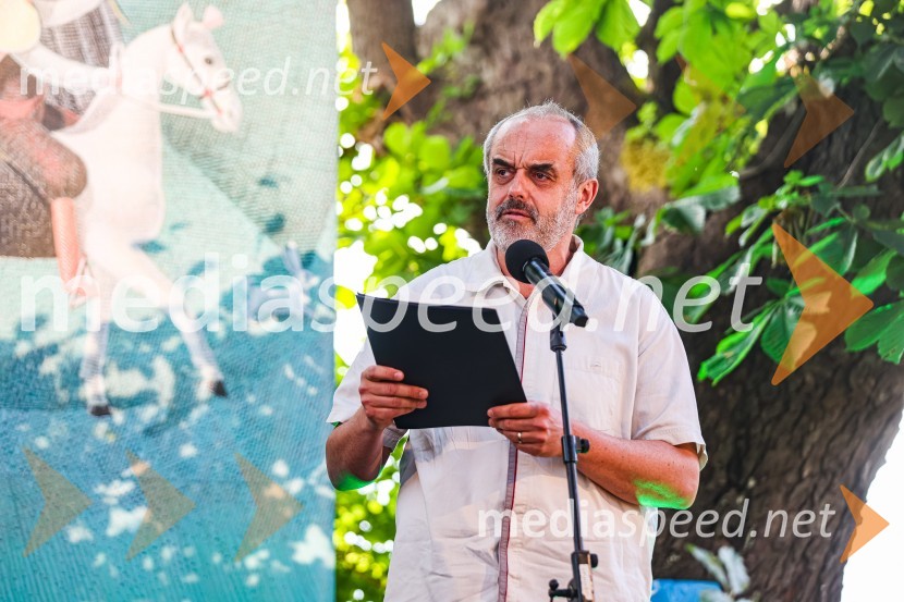 Andrej Rozman Roza in Alenka Sottler prejemnika Levstikove nagrade 2021, podelitev