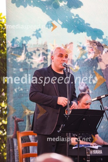 Andrej Rozman Roza in Alenka Sottler prejemnika Levstikove nagrade 2021, podelitev