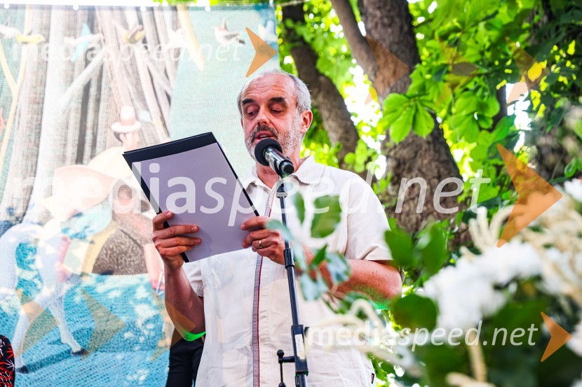 Andrej Rozman Roza in Alenka Sottler prejemnika Levstikove nagrade 2021, podelitev