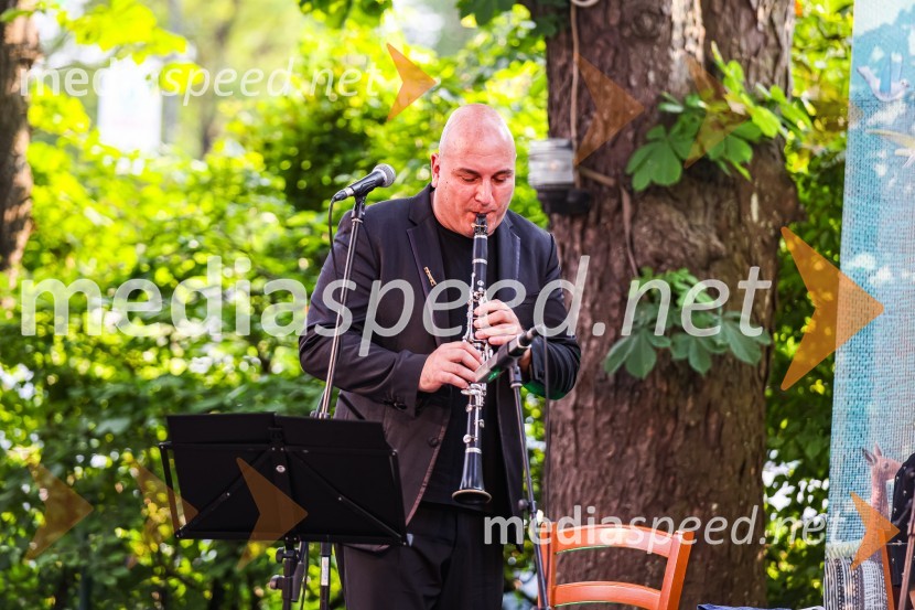 Andrej Rozman Roza in Alenka Sottler prejemnika Levstikove nagrade 2021, podelitev