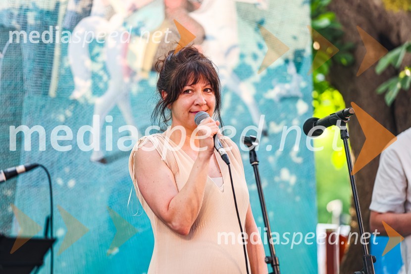 Andrej Rozman Roza in Alenka Sottler prejemnika Levstikove nagrade 2021, podelitev