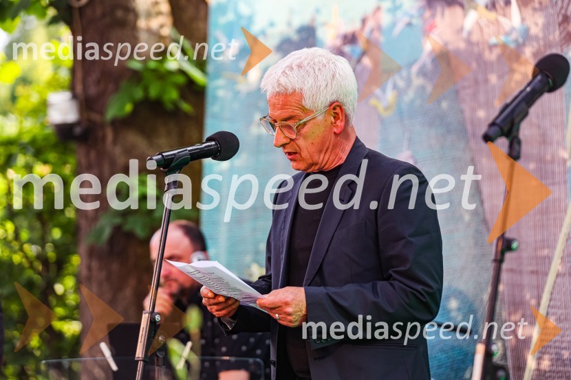 Andrej Rozman Roza in Alenka Sottler prejemnika Levstikove nagrade 2021, podelitev