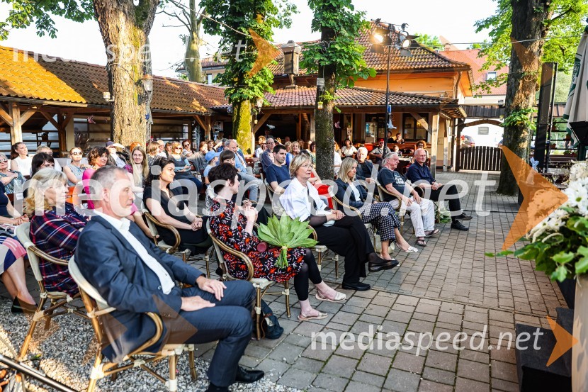 Andrej Rozman Roza in Alenka Sottler prejemnika Levstikove nagrade 2021, podelitev