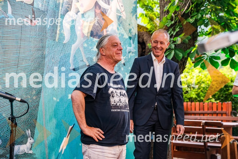 Andrej Rozman Roza in Alenka Sottler prejemnika Levstikove nagrade 2021, podelitev