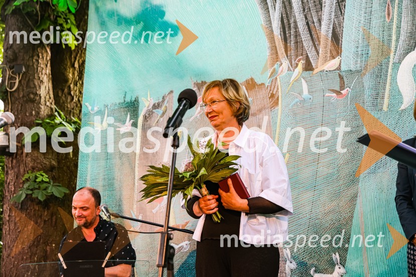 Andrej Rozman Roza in Alenka Sottler prejemnika Levstikove nagrade 2021, podelitev