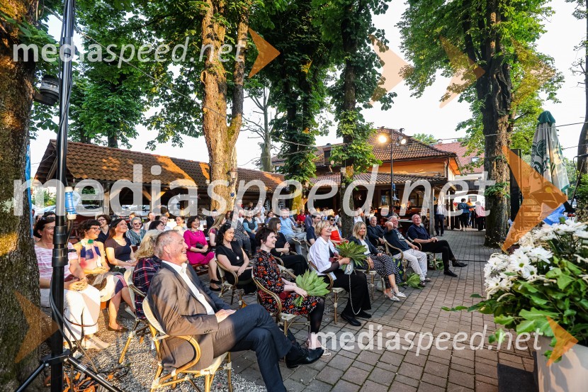 Andrej Rozman Roza in Alenka Sottler prejemnika Levstikove nagrade 2021, podelitev