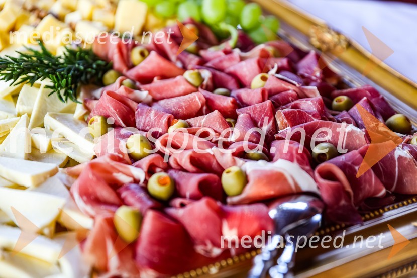 Andrej Rozman Roza in Alenka Sottler prejemnika Levstikove nagrade 2021, podelitev