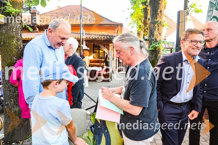 Andrej Rozman Roza in Alenka Sottler prejemnika Levstikove nagrade 2021, podelitev