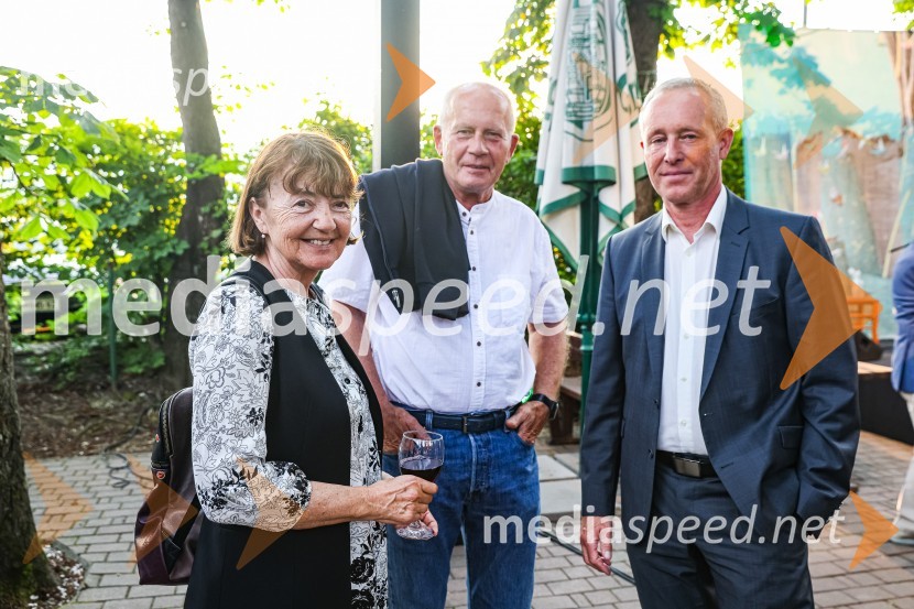 Andrej Rozman Roza in Alenka Sottler prejemnika Levstikove nagrade 2021, podelitev