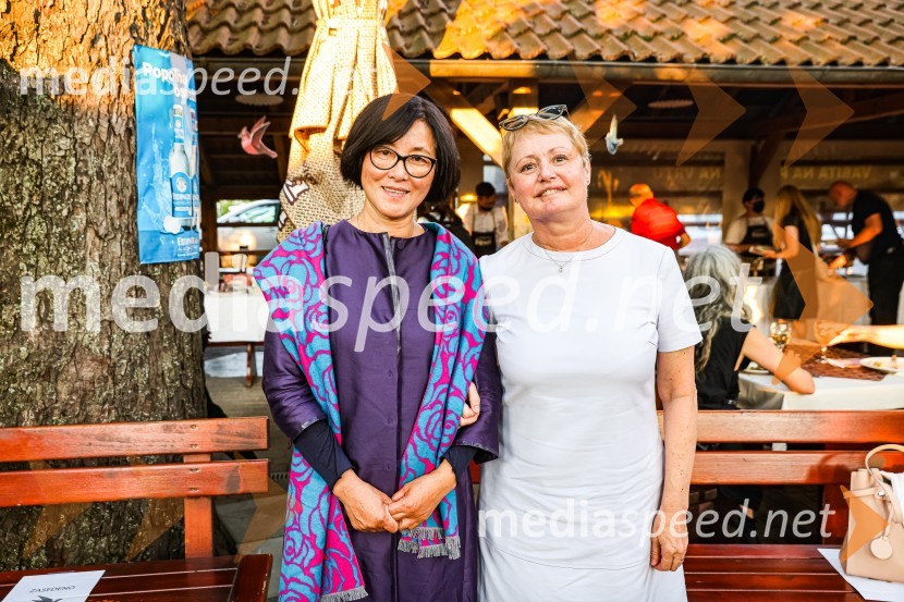 Andrej Rozman Roza in Alenka Sottler prejemnika Levstikove nagrade 2021, podelitev