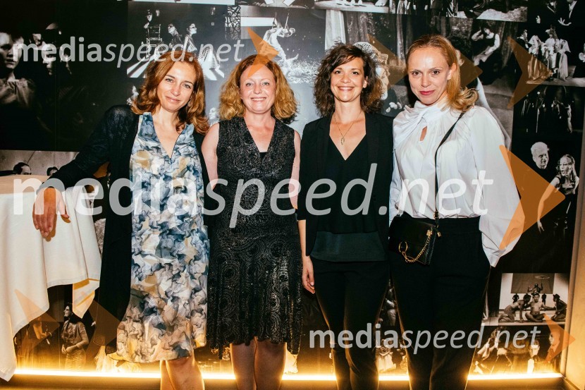  Barbara Medvešček, igralka; mag. Tina Kosi, upravnica SLG Celje;  Ajda Valcl, režiserka;  Manca  Ogorevc, igralkaGorazdov vozel, premiera, SLG Celje