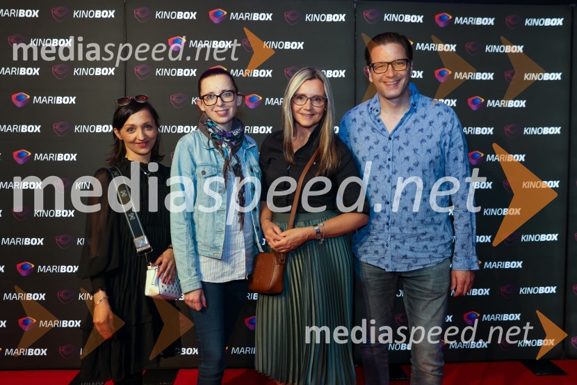  Jagoda Đorđević, Pepermint PR;  Ksenija Arzenšek, namestnica direktorja MARIBOX;  Duška  Žolger, Pepermint PR;  Stipe Jerić, direktor MariboxHitri in drzni 9, predpremiera v kinu Maribox