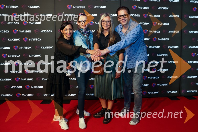  Jagoda Đorđević, Pepermint PR;  Ksenija Arzenšek, namestnica direktorja MARIBOX;  Duška  Žolger, Pepermint PR;  Stipe Jerić, direktor MariboxHitri in drzni 9, predpremiera v kinu Maribox