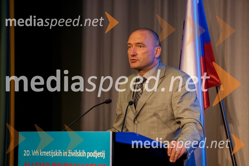 dr. Jože Podgoršek, agrarni ekonom in politik, minister za kmetijstvo, gozdarstvo in prehrano20. Vrh Kmetijskih in živilskih podjetij Slovenije